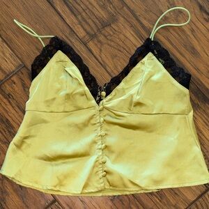 cider lace trim lime green top